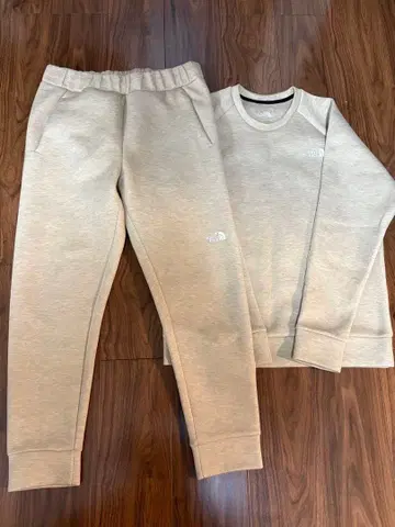 THE NORTH FACE 베이지 맨투맨 세트