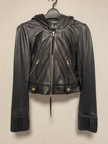 후드 부착 가죽 자켓