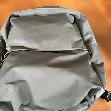 새상품 UNIQLO 기능성 백팩 그레이 23L