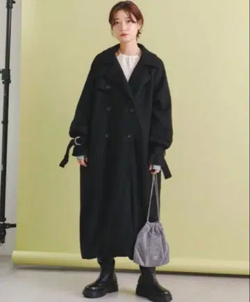 카스타네 하이넥 롱 코트 블랙 1