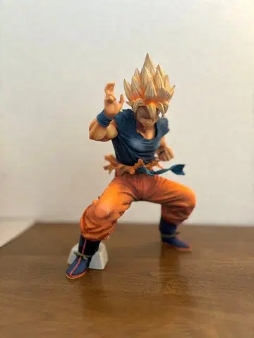 드래곤볼 손오공 리페인트 피규어