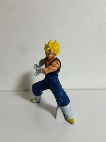 드래곤볼 베지트 액션 피규어
