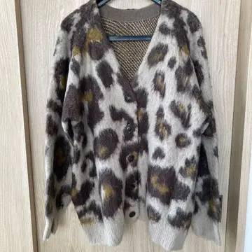 ROSE BUD 애니멀 무늬 가디건 새상품급!