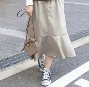 clette [빅 사이즈] 하이웨스트 밑단 절개 머메이드 스커트 (모카)