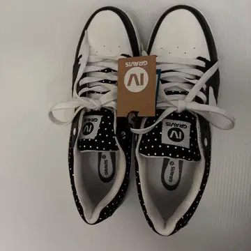 GRAVIS 도트 무늬 스니커즈 M