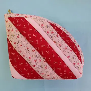 퀼트 아치형 파우치