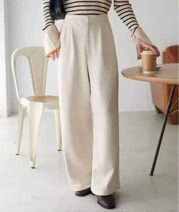 Discoat 스웨이드 라이크 와이드 팬츠