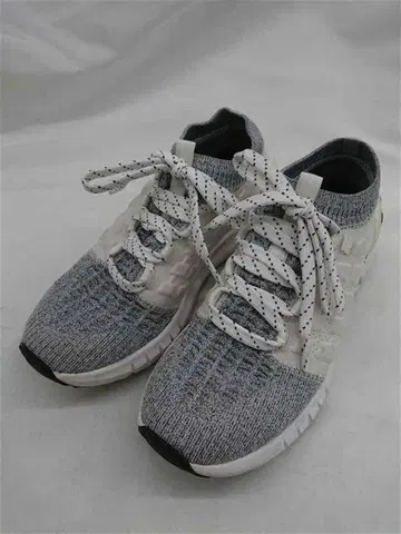 언더아머 HOVR 팬텀 러닝화 그레이 계열 24cm