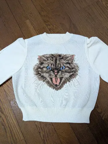 FURFUR 고양이 자수 화이트 니트 새상품급