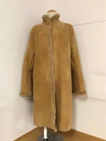 [ m601 ] 크리스천 오자르 무스탕 코트