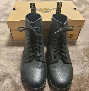 닥터마틴 뉴턴 DM'S LITE 경량 모델 UK5