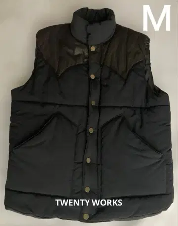 TWENTY WORKS 블랙 베스트 M 사이즈