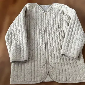 베이스 스톡 퀼팅 자켓 M 사이즈 아이보리