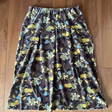 SPORTIFF 플레어 스커트 M 사이즈 꽃무늬