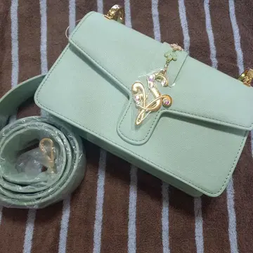 민트 그린 숄더백