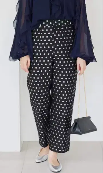 IENA 도트 자카드 페그탑 팬츠