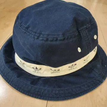 아디다스 버킷햇 네이비
