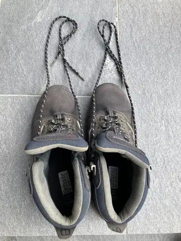 등산화 24.5cm 버그하우스