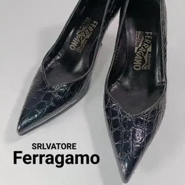 새상품급 Ferragamo 크로코 블랙 하이힐