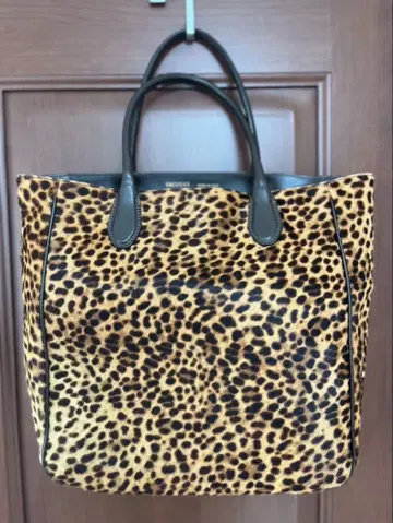 이와쿠치 레오파드 패턴 송치 토트백