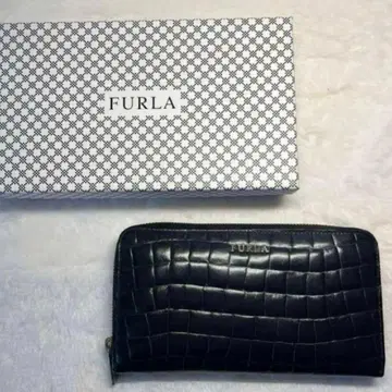 FURLA 크로커다일 가죽 장지갑