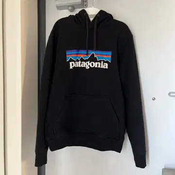 patagonia 후드 부착 후드티 블랙