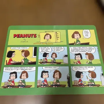 PEANUTS 런치 매트 코믹 디자인