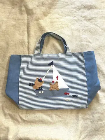 파밀리아 스퀘어 토트