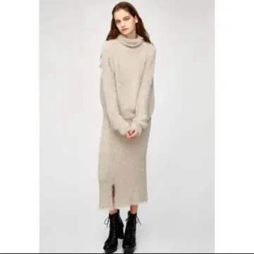 MOUSSY 샤기 터틀 니트 베이지