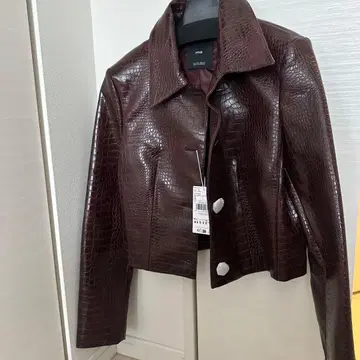 MANGO 크로커다일풍 가죽 숏 자켓 S