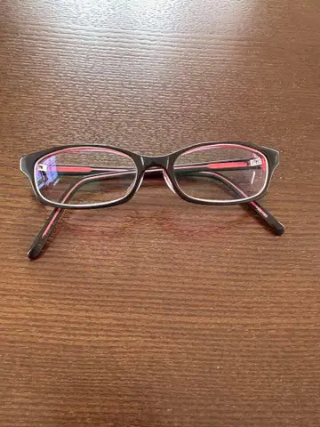 블랙과 핑크의 캐주얼 안경