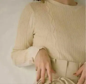 Eaphi bicolor wave knit 아이보리 새상품