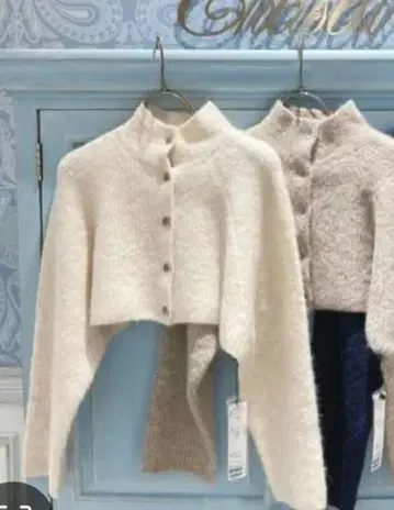 새상품급 COCO DEAL 2WAY 기모 크롭 하이넥 가디건