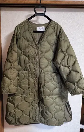 OPAQUE CLIP 퀼팅 자켓 올리브