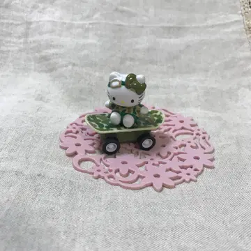 헬로키티 쵸로Q 풀백카 스케이트보드 카모 패턴 레어!