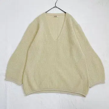 unfil 슈퍼 파인 램스울 리브 니트 V넥 스웨터