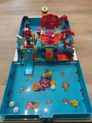 LEGO 디즈니 아리엘 책 모양