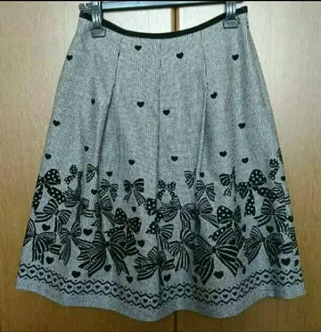 갤러리 비스콘티 스커트