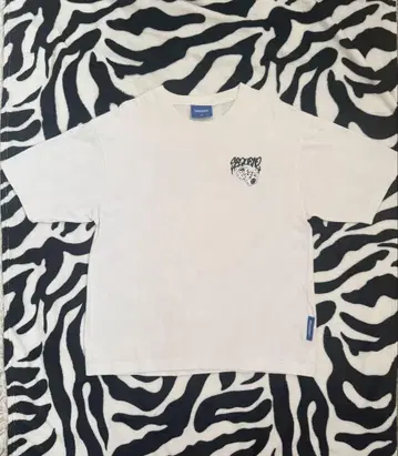 SEQUENZ 화이트 티셔츠