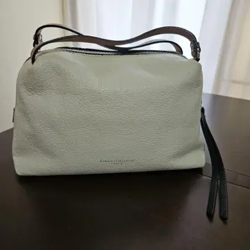 지아니 키아리니 아이보리 핸드백