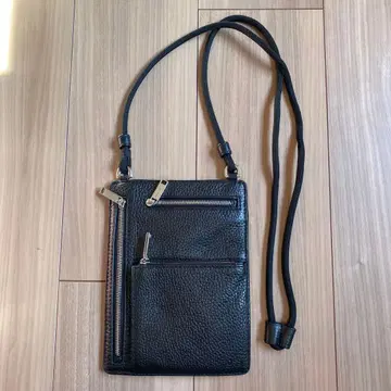 BOSS 블랙 가죽 숄더백