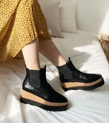 사이드 고어 부츠 숏부츠 통굽 샤크 밑창 가죽 블랙 23.5