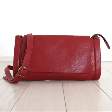 IL BISONTE 일비종떼 로고 가죽 플랩 숄더 백