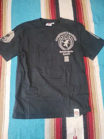 블랙 레드 T셔츠 사이즈 40 폭렬 로망 딸 프린트 셔츠