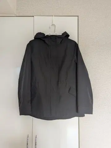 유니클로 유틸리티 후드티 M