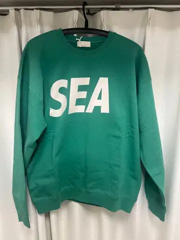 윈드앤씨 그린 맨투맨 M