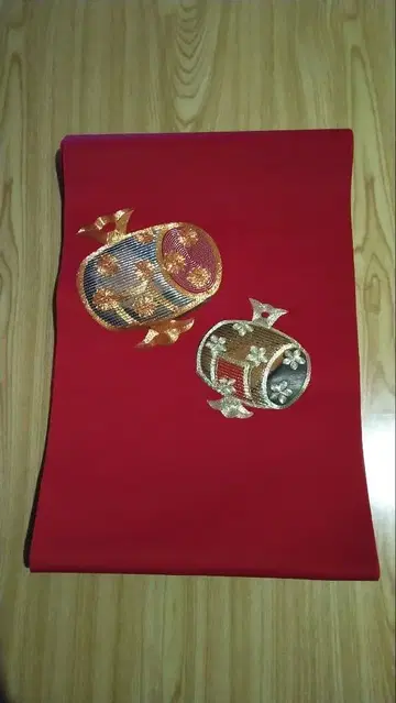 나고야 오비 빨간색 우치데노코즈치 패턴