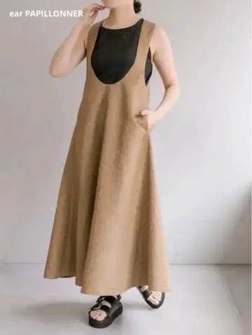 [ 새상품 ] 이아파피요네 스미스타일 플라워 오버롤 스커트 카멜