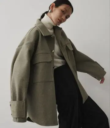 DFFUR. 고밀도 스텐카라 코트 카키