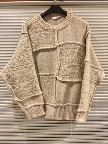 Name. 패치워크 니트 베이지 사이즈 1 네임